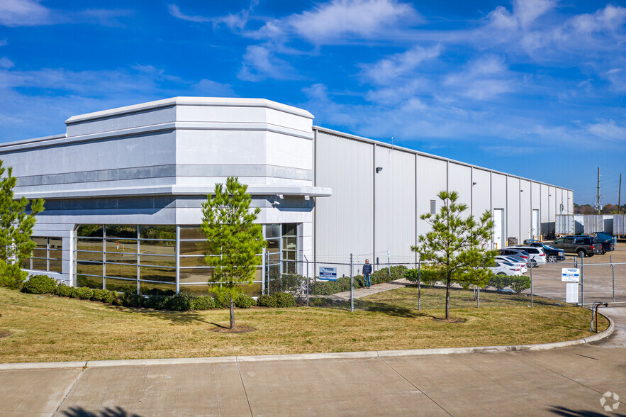 6410 Langfield Rd, Houston, TX for lease - Building Photo - Image 1 of 5