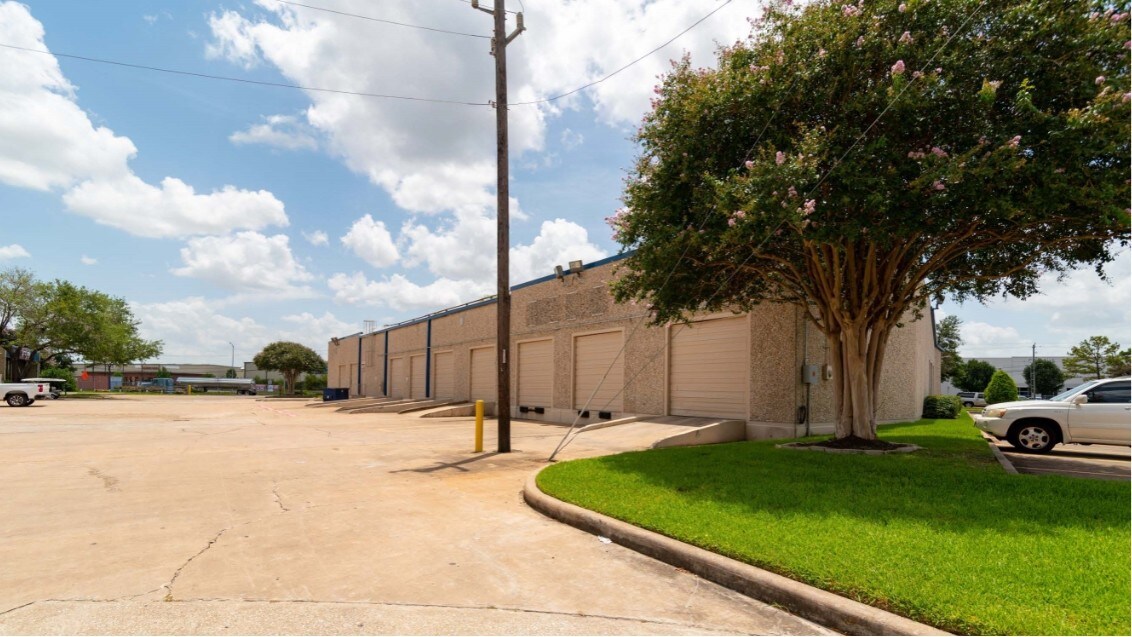 8700 Clay Rd, Houston, TX 77080 Clay Hempstead Business Park