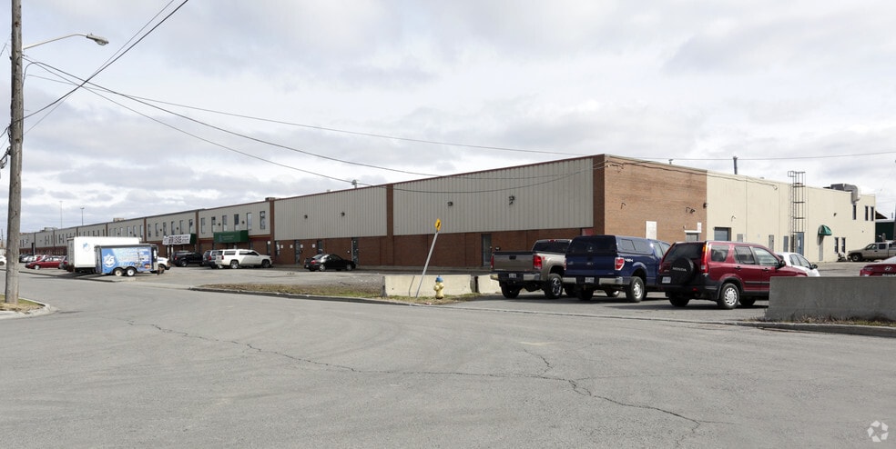 1377-1411 Triole St, Ottawa, ON for lease - Building Photo - Image 3 of 8