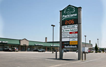 902-1400 S Oliver St, Wichita, KS for lease Building Photo- Image 1 of 8