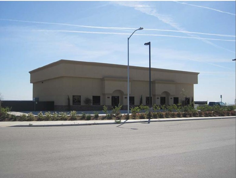 1567 James Rd, Bakersfield, CA for lease - Primary Photo - Image 2 of 3