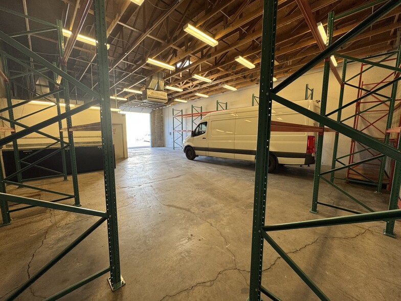 2612 W Townley Ave, Phoenix, AZ for lease - Building Photo - Image 3 of 8