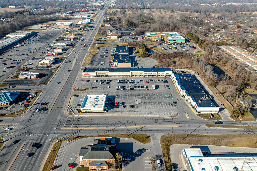 9918-9950 E Washington St, Indianapolis, IN for lease - Building Photo - Image 3 of 7