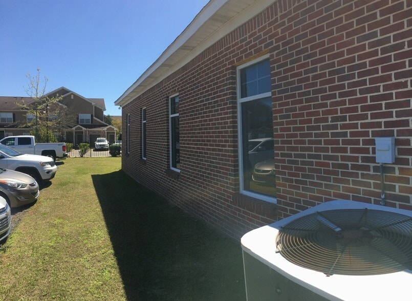 4780-4782 Woodmere Blvd, Montgomery, AL for lease - Building Photo - Image 2 of 23