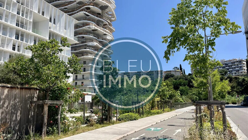 Retail in Nice for lease - Building Photo - Image 2 of 5