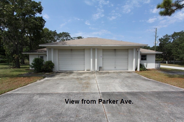 1461 Parker Ave, Spring Hill, FL for sale Primary Photo- Image 1 of 1