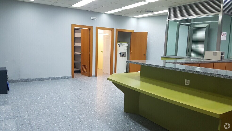 Office/Retail in Los Santos de la Humosa, Madrid for lease - Interior Photo - Image 1 of 1