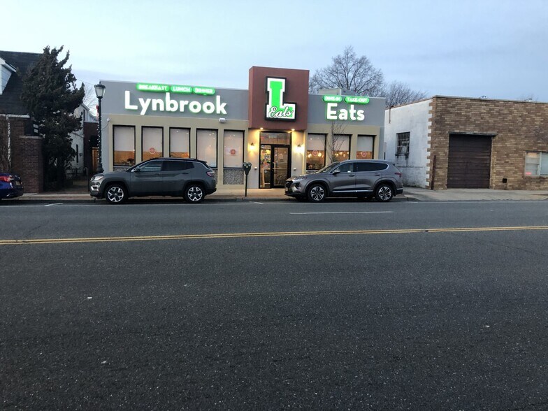 245 Merrick Rd, Lynbrook, NY for sale - Building Photo - Image 1 of 1