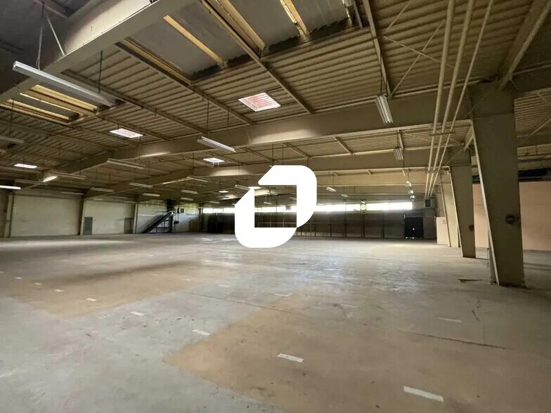 Flex in Bordeaux for lease - Interior Photo - Image 1 of 10