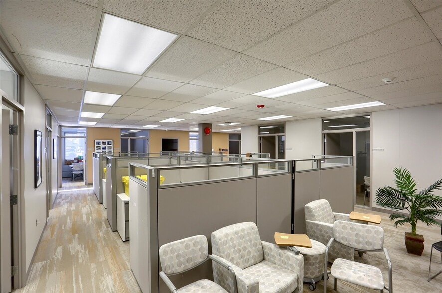 202 Senate Ave, Camp Hill, PA for sale - Building Photo - Image 3 of 6