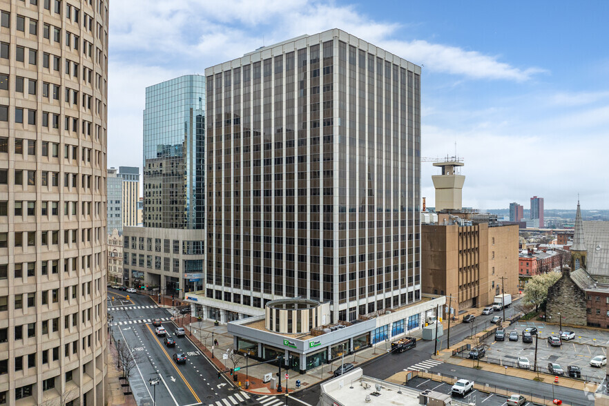 300 Delaware Ave, Wilmington, DE for lease - Primary Photo - Image 1 of 5