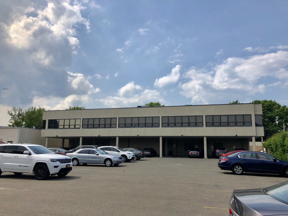 346 Westbury Ave, Carle Place, NY, 11514 Medical Property For Sale on