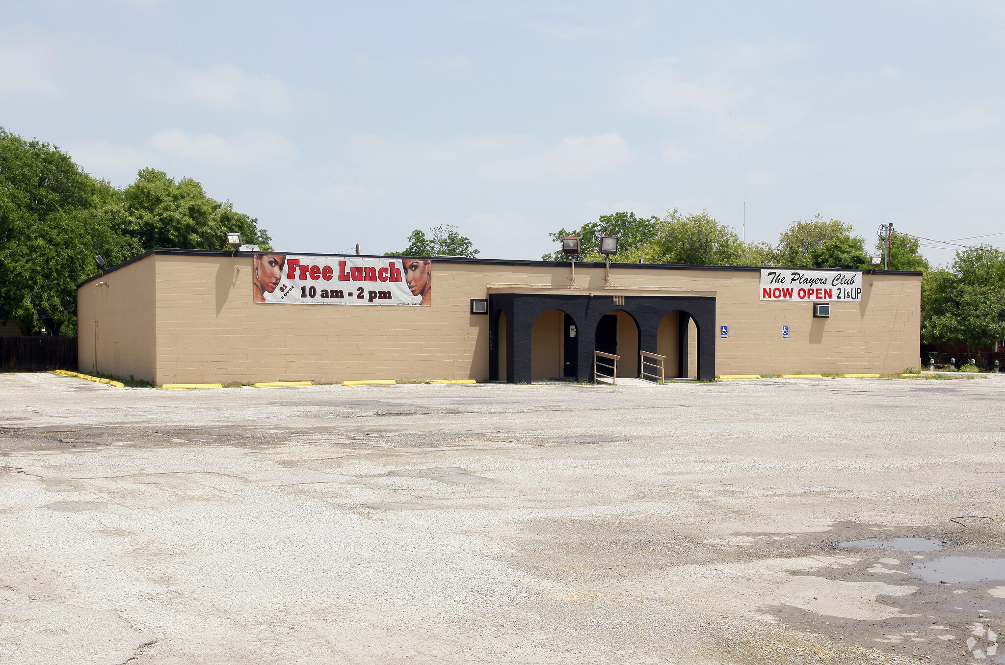 411 W Old Highway 90, San Antonio, TX for sale Primary Photo- Image 1 of 1