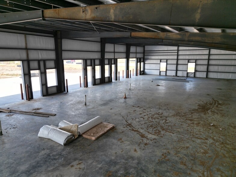 4711 E Richey Rd, Humble, TX for sale - Interior Photo - Image 3 of 3