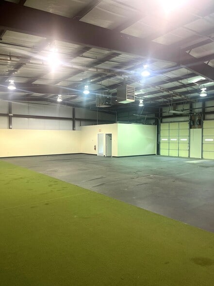 919 E 29th St, Lawrence, KS for lease - Interior Photo - Image 3 of 8