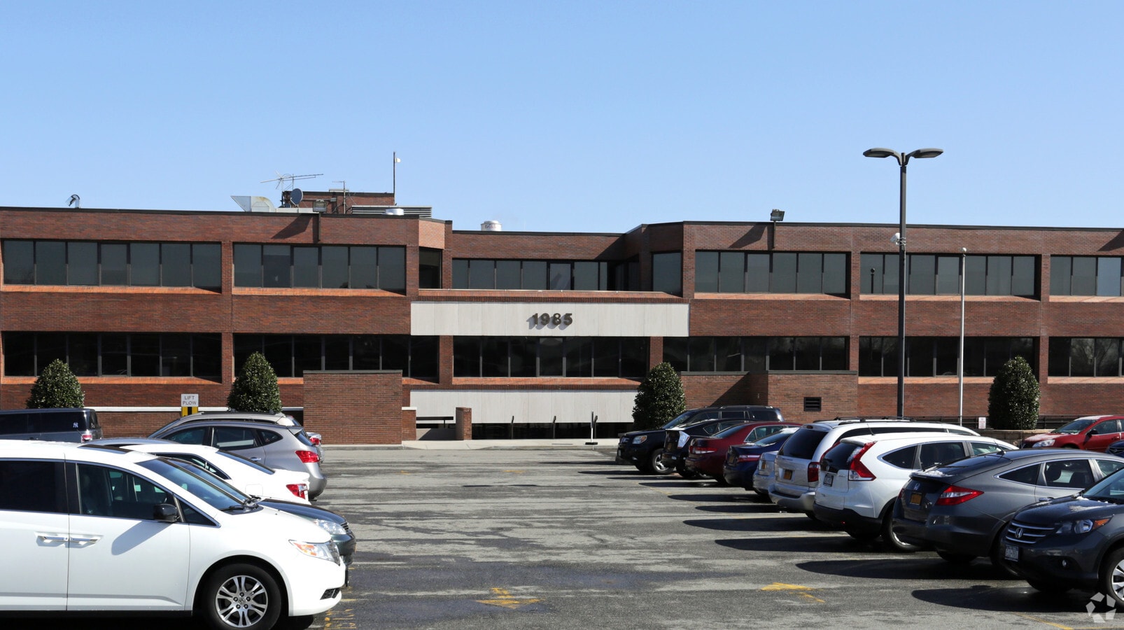 1985 Marcus Ave, Lake Success, NY, 11042 Retail Space For Lease