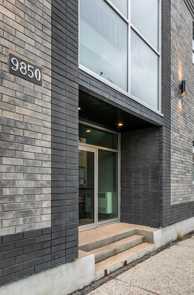 9850-9852 Rue Verville, Montréal, QC for sale - Building Photo - Image 2 of 21