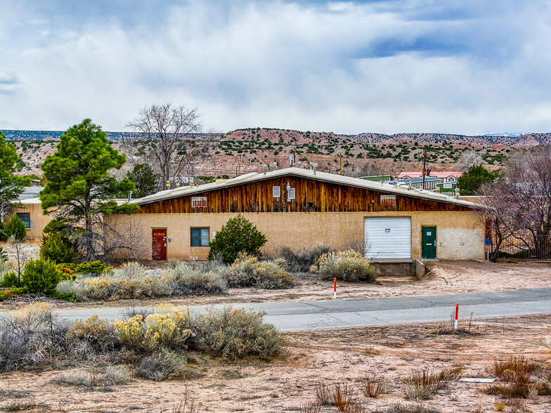 20 Arroyo Cuyamungue Rd, Santa Fe, NM for sale - Building Photo - Image 2 of 41