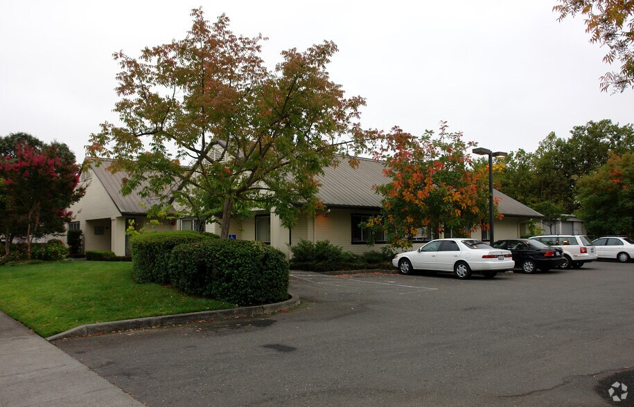 730 Bennett Valley Rd, Santa Rosa, CA for sale - Primary Photo - Image 1 of 1