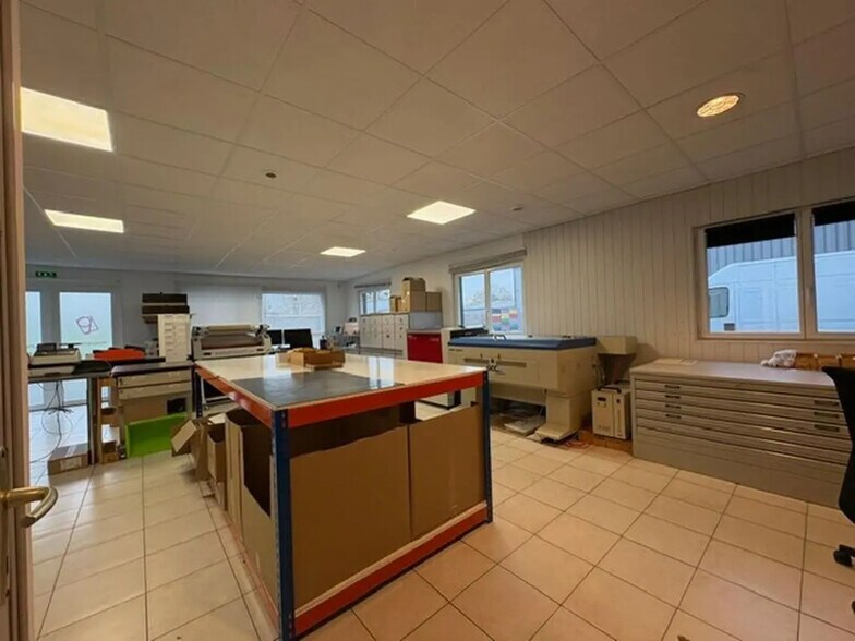 Office in Fay-de-Bretagne for lease - Interior Photo - Image 3 of 7