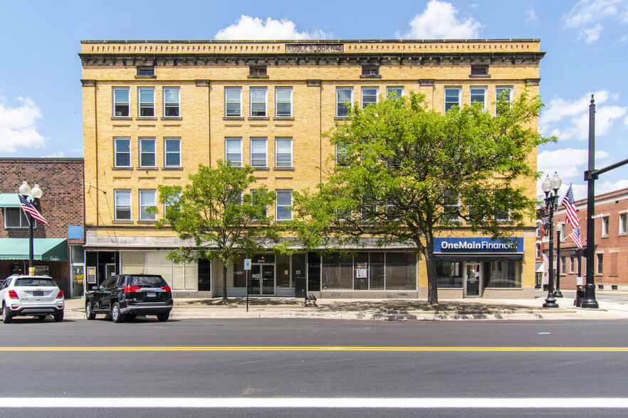 200 W Main St, Ravenna, OH for lease - Building Photo - Image 1 of 66