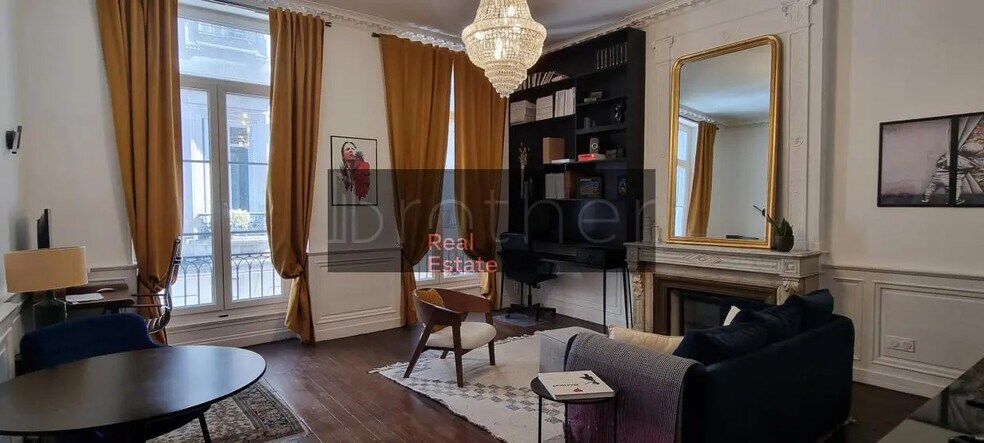 Office in Bordeaux for lease - Interior Photo - Image 2 of 9