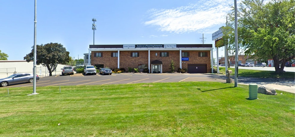 9625 Ida St, Omaha, NE for lease - Building Photo - Image 2 of 3