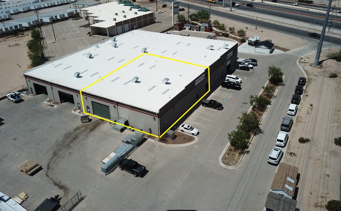 8736 Gateway Blvd E, El Paso, TX for lease Building Photo- Image 1 of 15