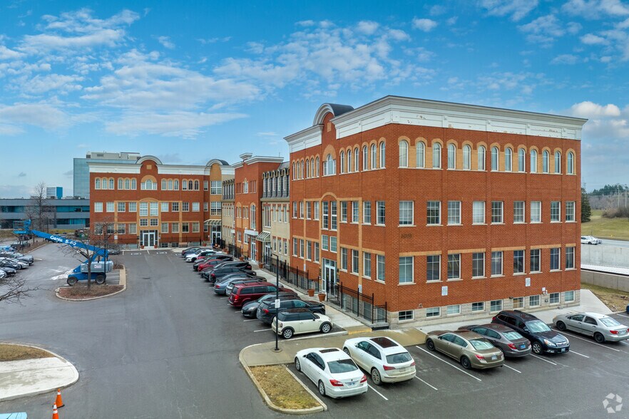 5025 Orbitor Dr, Mississauga, ON for lease - Primary Photo - Image 1 of 7