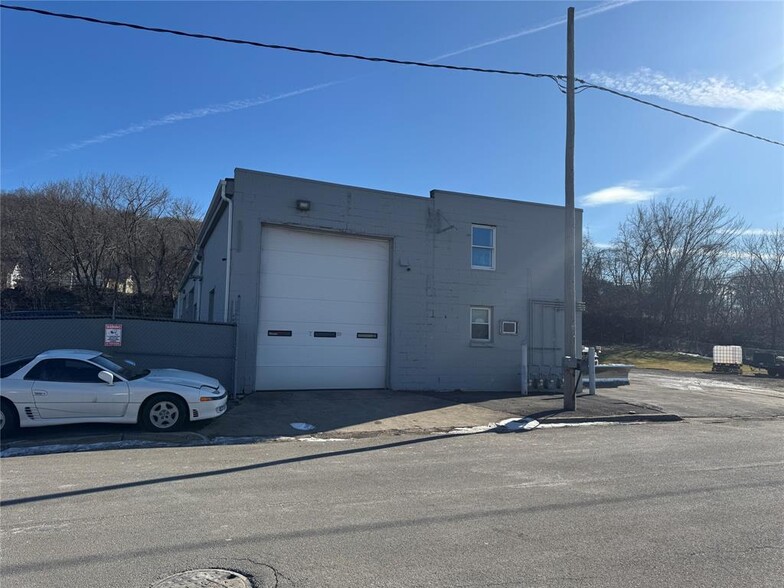 38 Hall St, Binghamton, NY for sale - Building Photo - Image 2 of 10