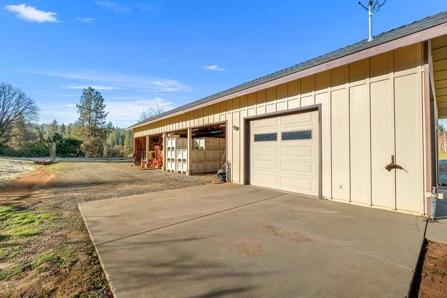 2635 Cleese Rd, Camino, CA for sale - Building Photo - Image 3 of 21