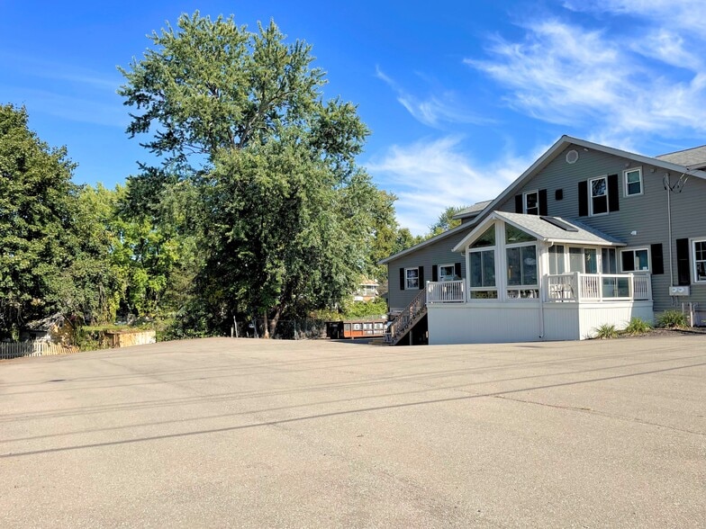 735 Main St, Johnson City, NY for sale - Building Photo - Image 2 of 16