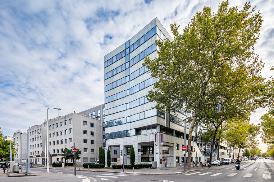Office in Lyon for sale - Primary Photo - Image 1 of 4