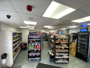 1-3 South Mains Rd, Milngavie for lease Interior Photo- Image 2 of 3