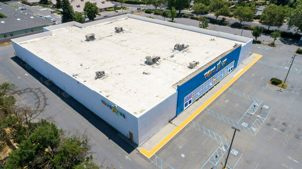 2700 Sisk Rd, Modesto, CA for lease - Building Photo - Image 3 of 13