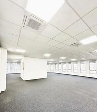 Office in Bonneuil-sur-Marne for lease Building Photo- Image 1 of 5