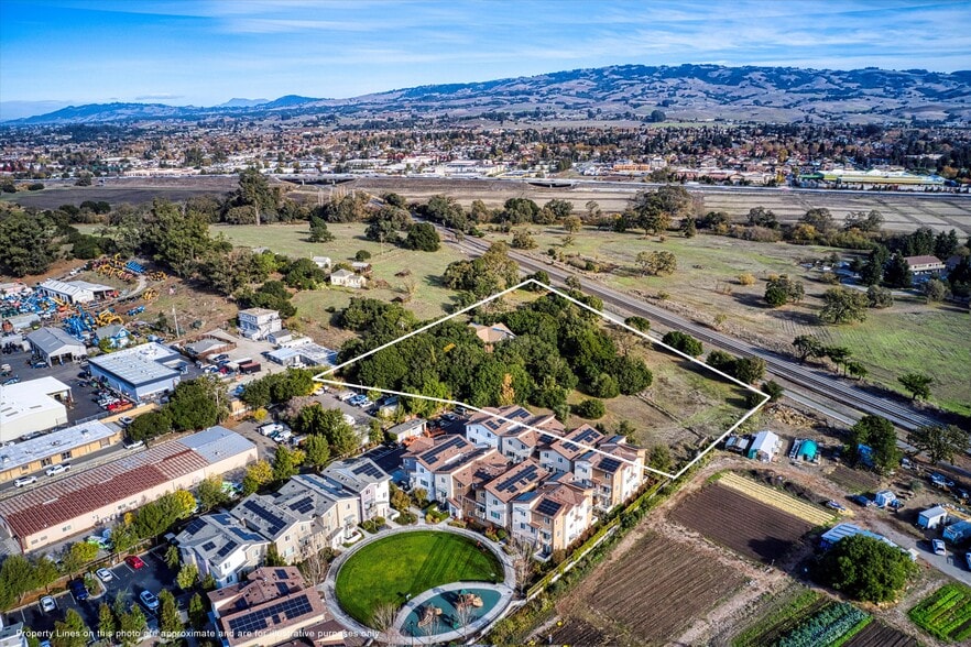 1252 Petaluma Blvd N, Petaluma, CA for sale - Aerial - Image 3 of 7
