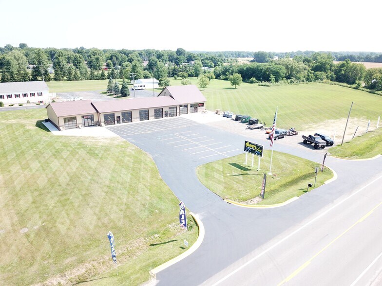 9982 Peet Rd, Chesaning, MI for sale - Building Photo - Image 1 of 1