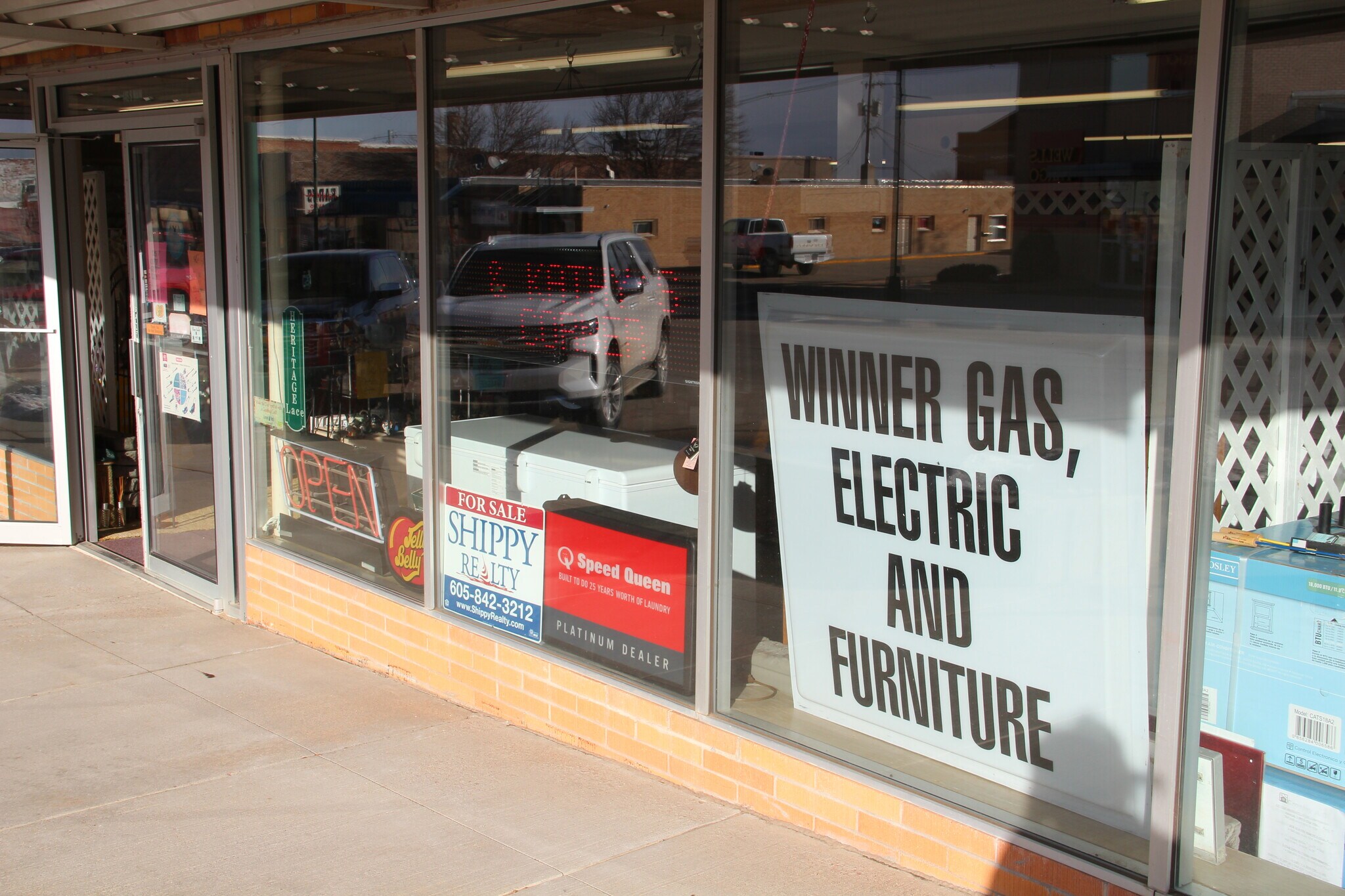 440 Main St, Winner, SD 57580 Winner Gas & Electric