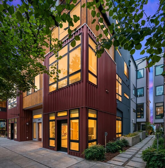 3215B California Ave SW, Seattle, WA for sale - Primary Photo - Image 1 of 1