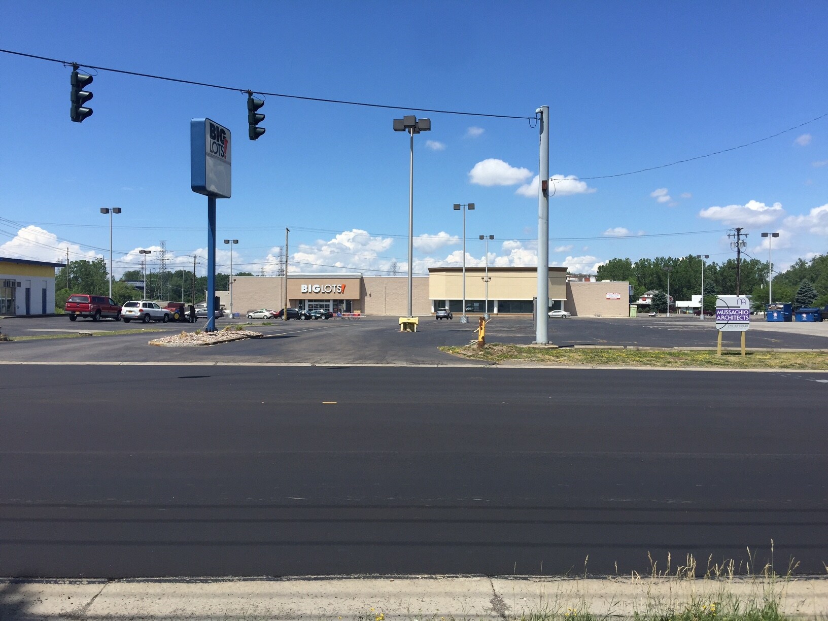 1980 Ridge Rd, West Seneca, NY 14224 Big Lots Shopping Center