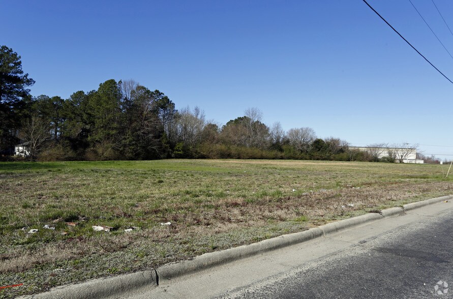 1801 Black Creek Rd, Wilson, NC 27893