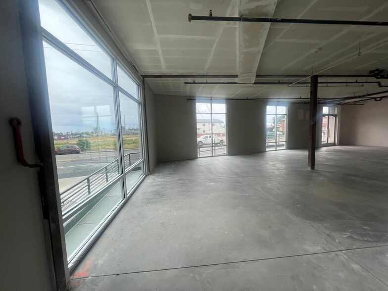 505 W 10th St, Pittsburg, CA for lease - Interior Photo - Image 2 of 13