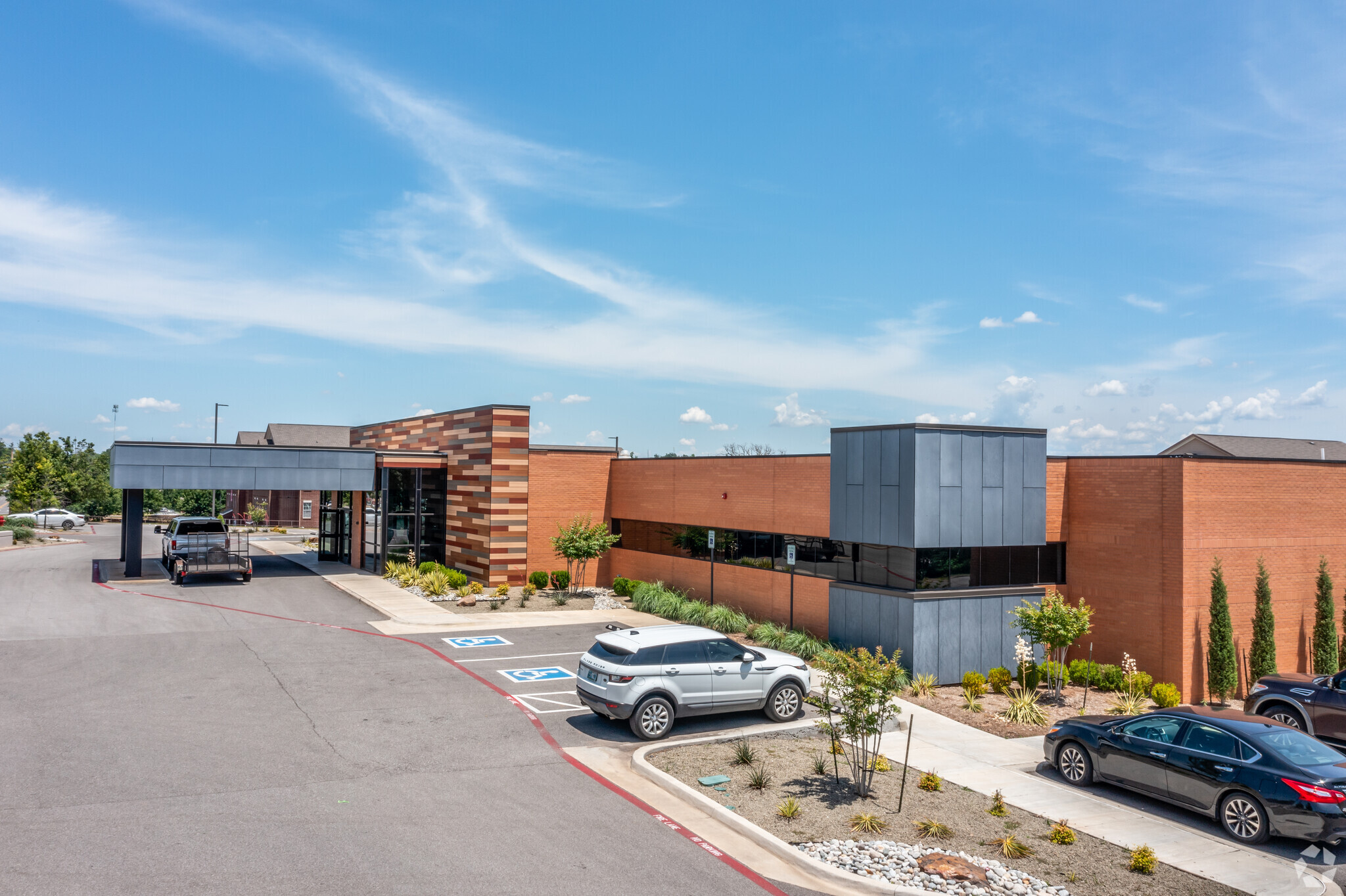 200 N Bryant Ave, Edmond, OK for lease Primary Photo- Image 1 of 14