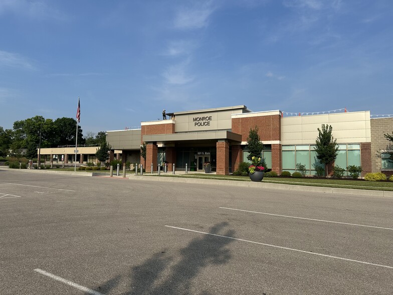 601-685 S Main St, Monroe, OH for lease - Building Photo - Image 3 of 4