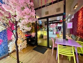 Retail in Barcelona, Barcelona for lease Interior Photo- Image 1 of 20