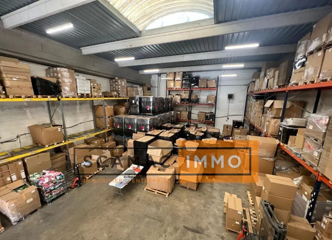 Industrial in Bondy for lease Interior Photo- Image 1 of 7