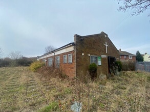 4 School Walk, Bilston for lease Building Photo- Image 1 of 4