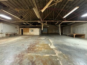 2125 Indiana Ave, Kansas City, MO for lease Interior Photo- Image 2 of 5