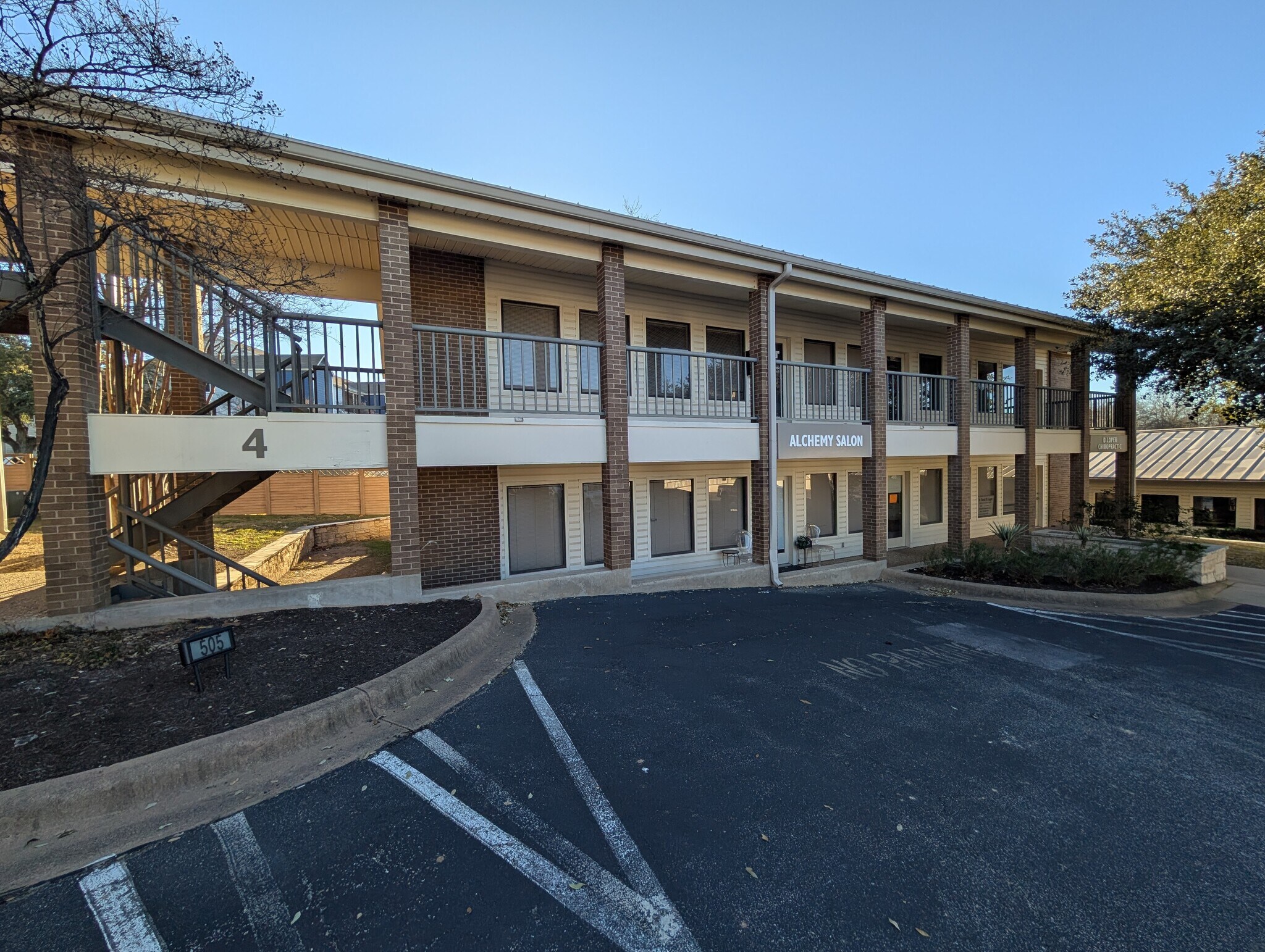 1911 N Austin Ave, Georgetown, TX for lease Building Photo- Image 1 of 8